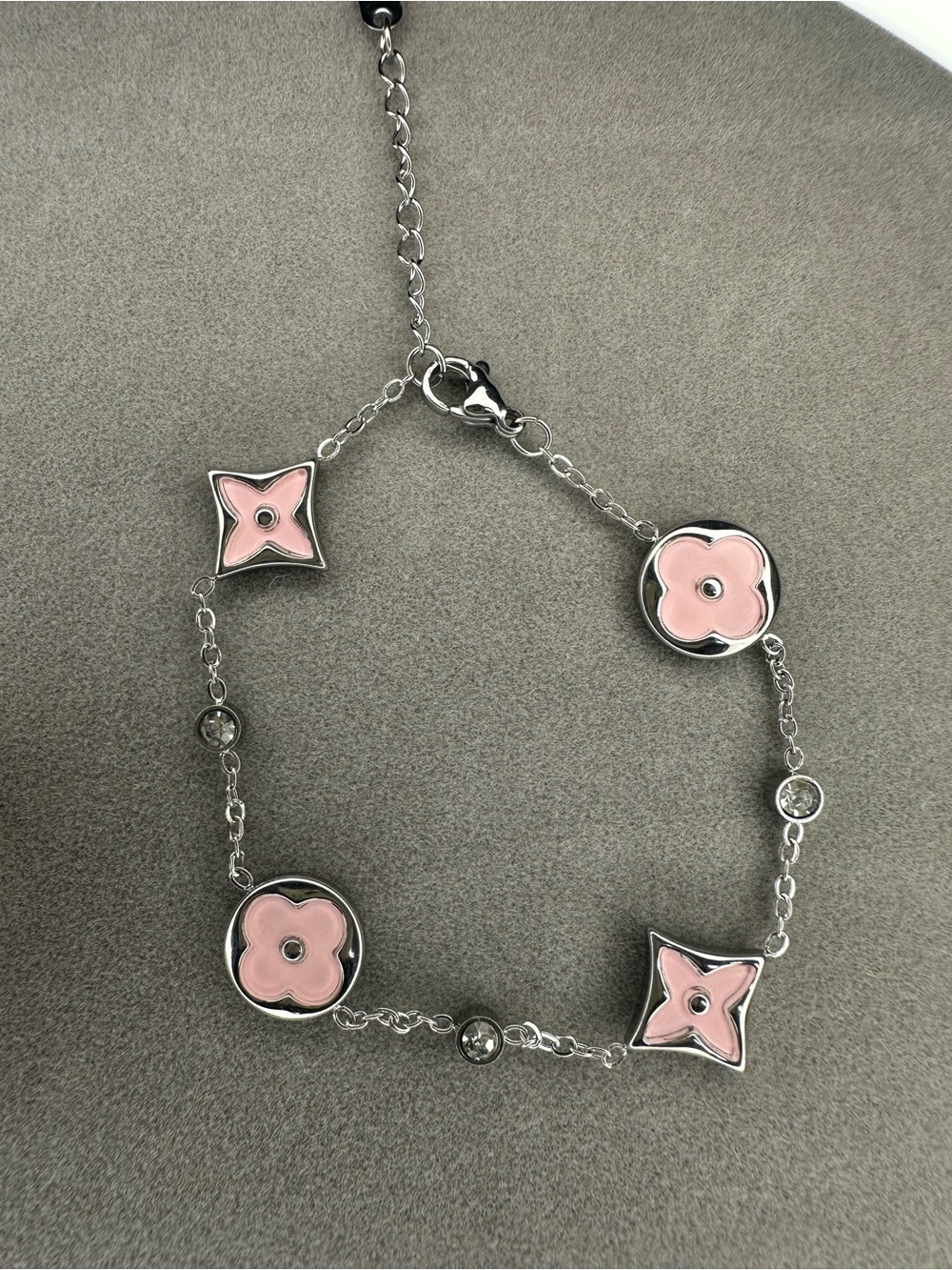 Delicate Pink Floral Motif Chain Bracelet